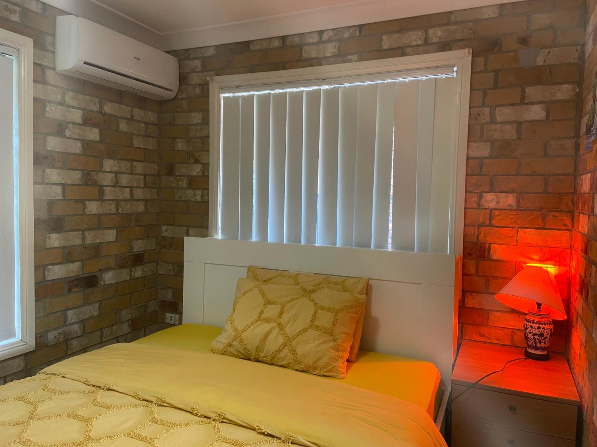 Spacious Studio Unit Rochedale South Экстерьер фото
