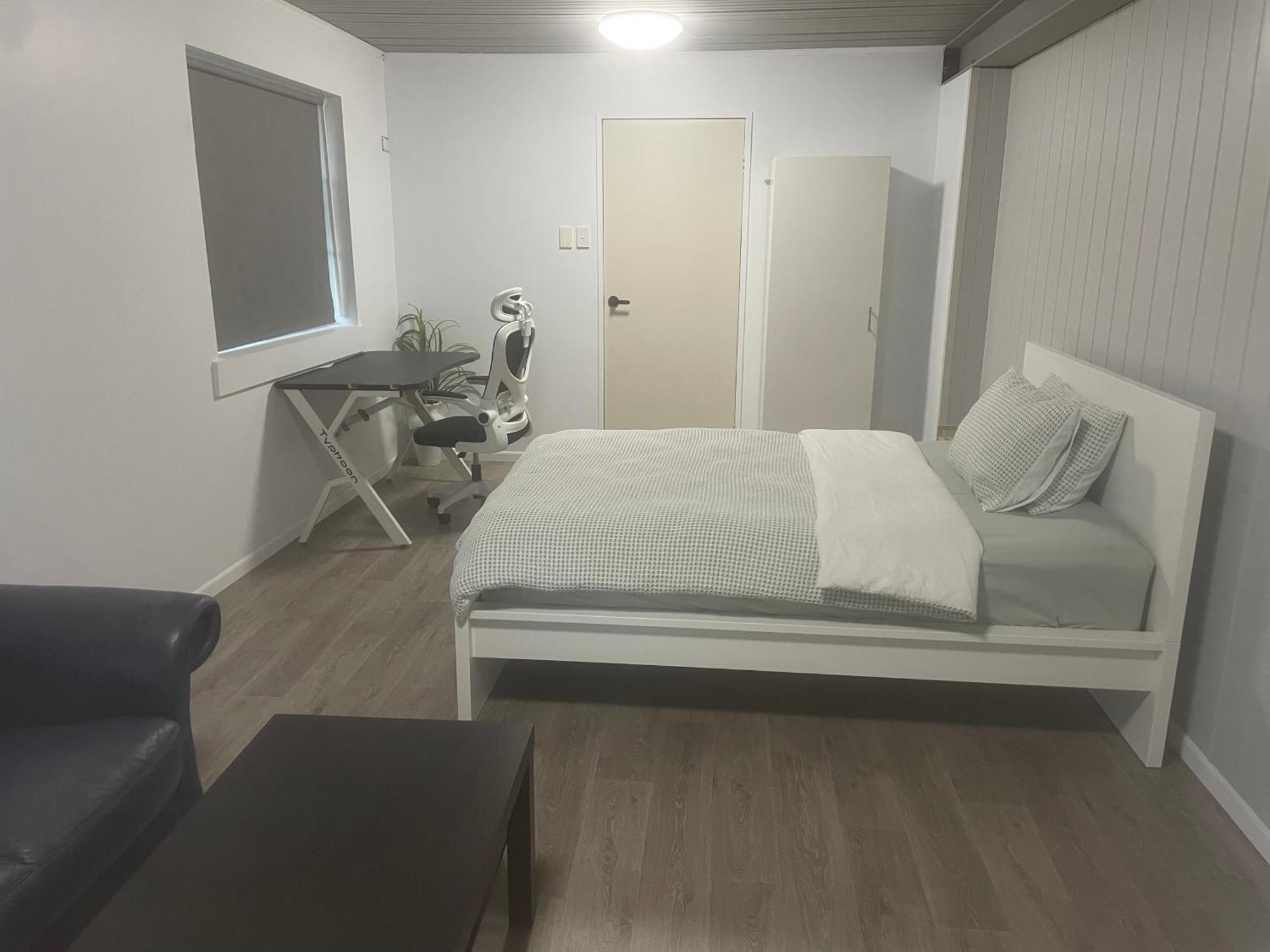 Spacious Studio Unit Rochedale South Экстерьер фото