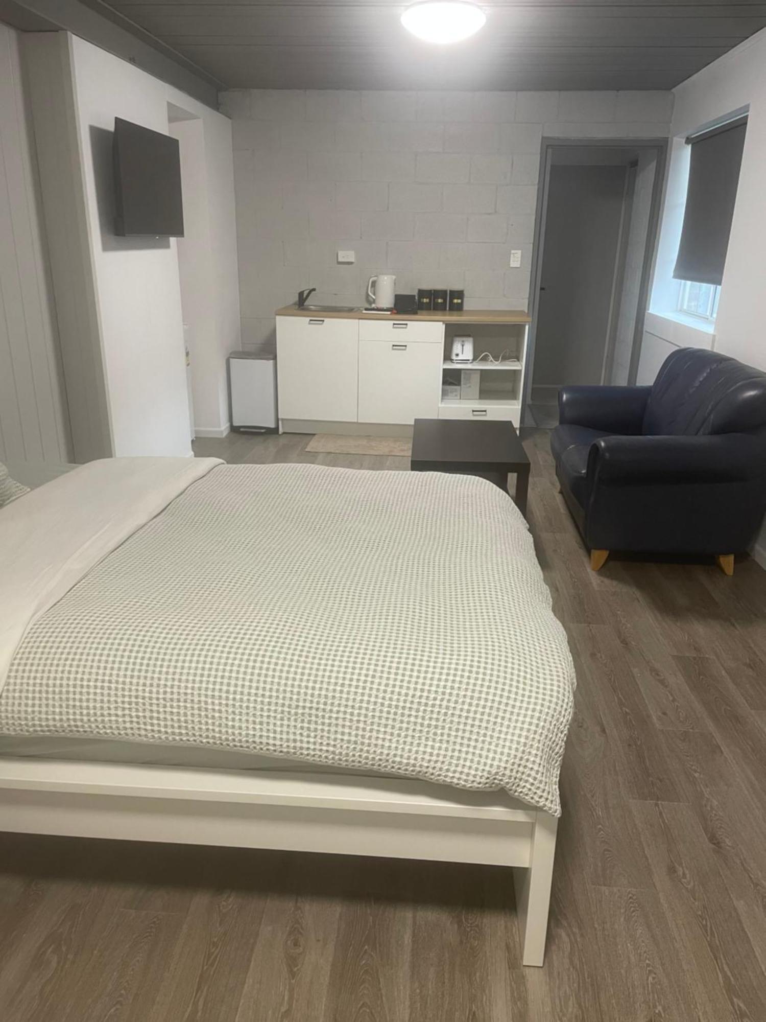 Spacious Studio Unit Rochedale South Экстерьер фото